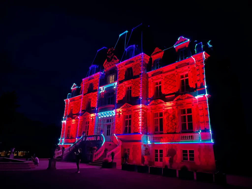 Mapping Laser sur le château de Saint-Lambert-la-Potherie, à l'occasion d'un événement professionnel par MSE EVENT.